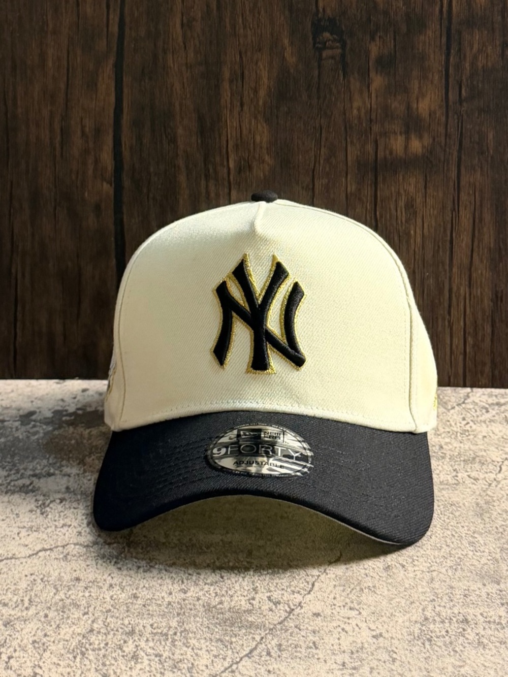 New Era 9FORTY A-Frame Yankees Cream Black Snapback 1999 World Series OSFA
